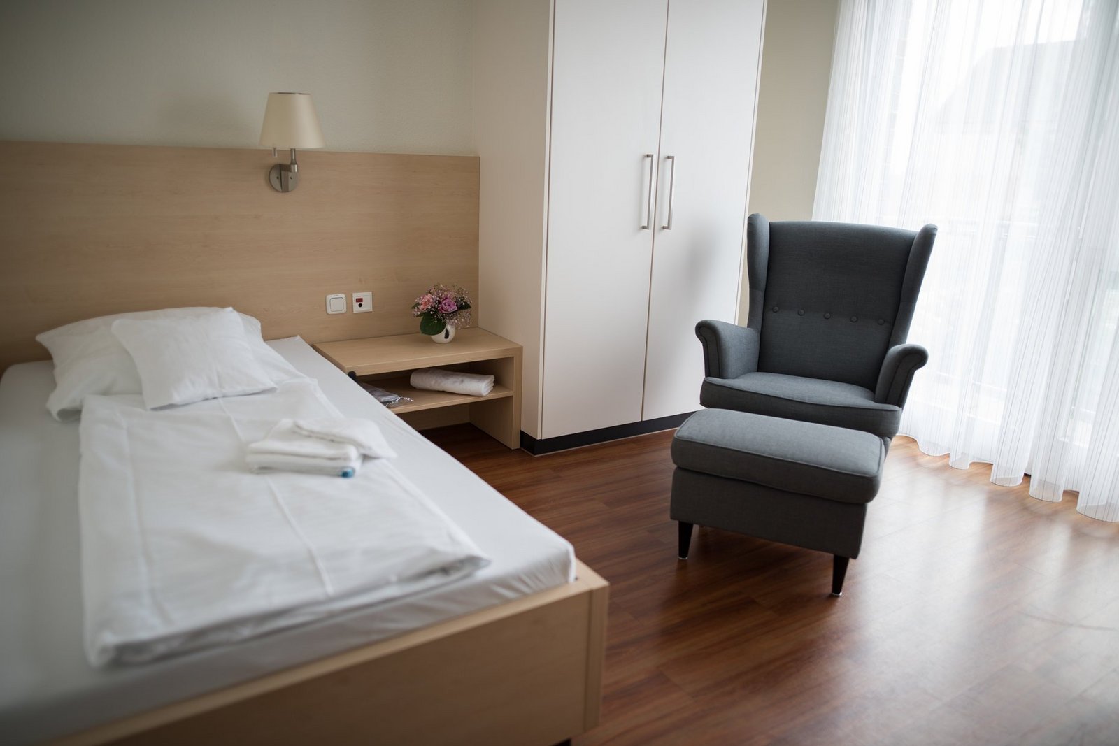 Patientenzimmer in der Klinik für seelische Gesundheit