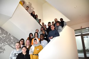 25 Auszubildende Pflegefachmann/Pflegefachfrau im Neubau der Alexianer Akademie für Pflege